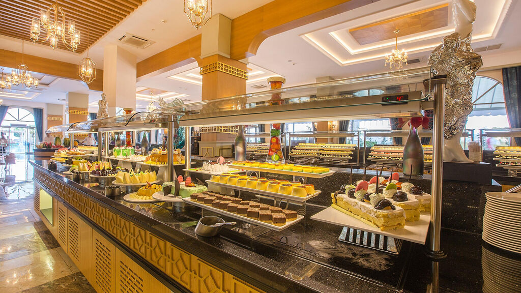 Jadore Deluxe Hotel & Spa