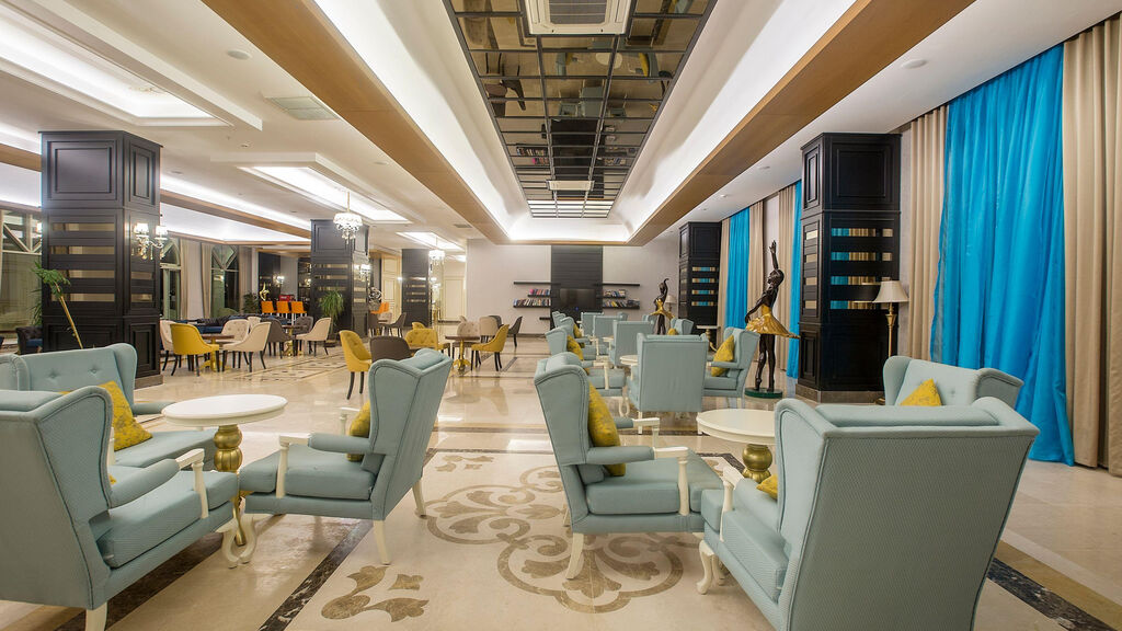 Jadore Deluxe Hotel & Spa