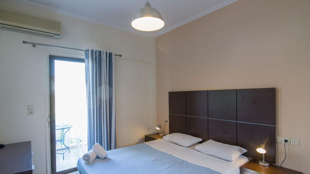 Kamari Blu Boutique Hotel