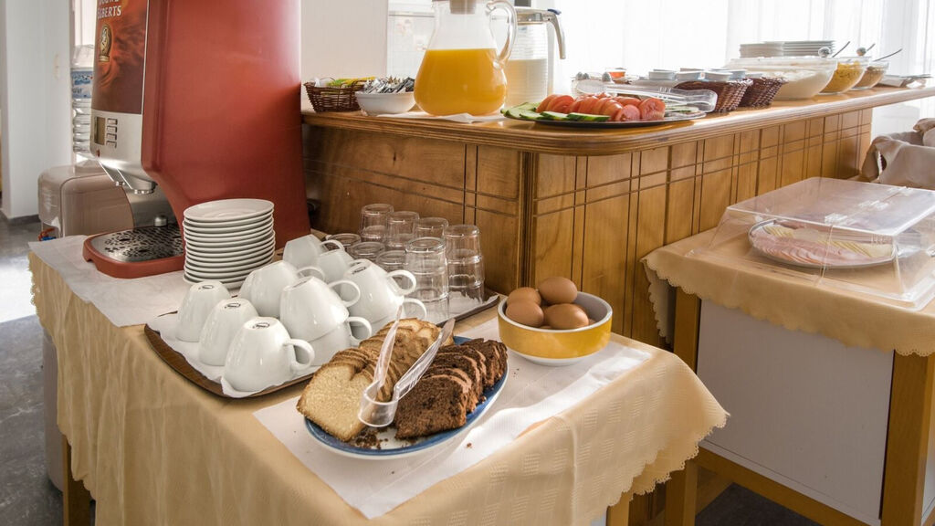 Kamari Blu Boutique Hotel