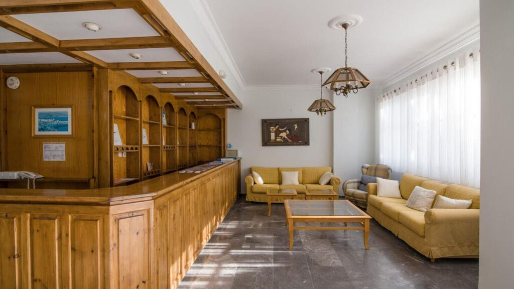 Kamari Blu Boutique Hotel