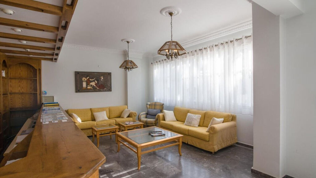 Kamari Blu Boutique Hotel