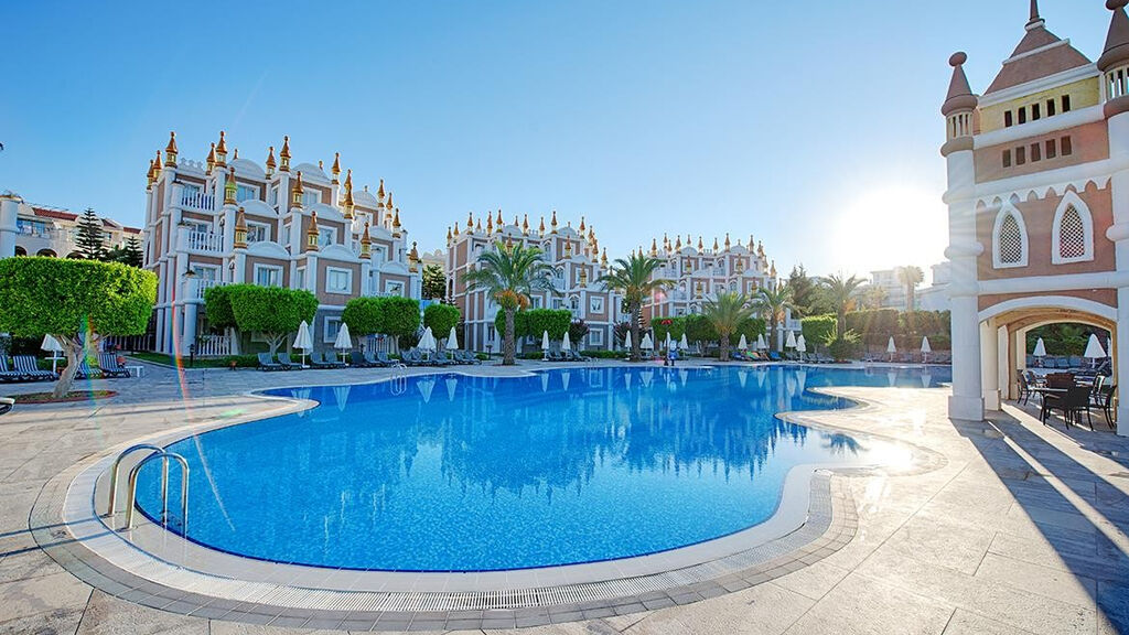 Sentido Kamelya Selin