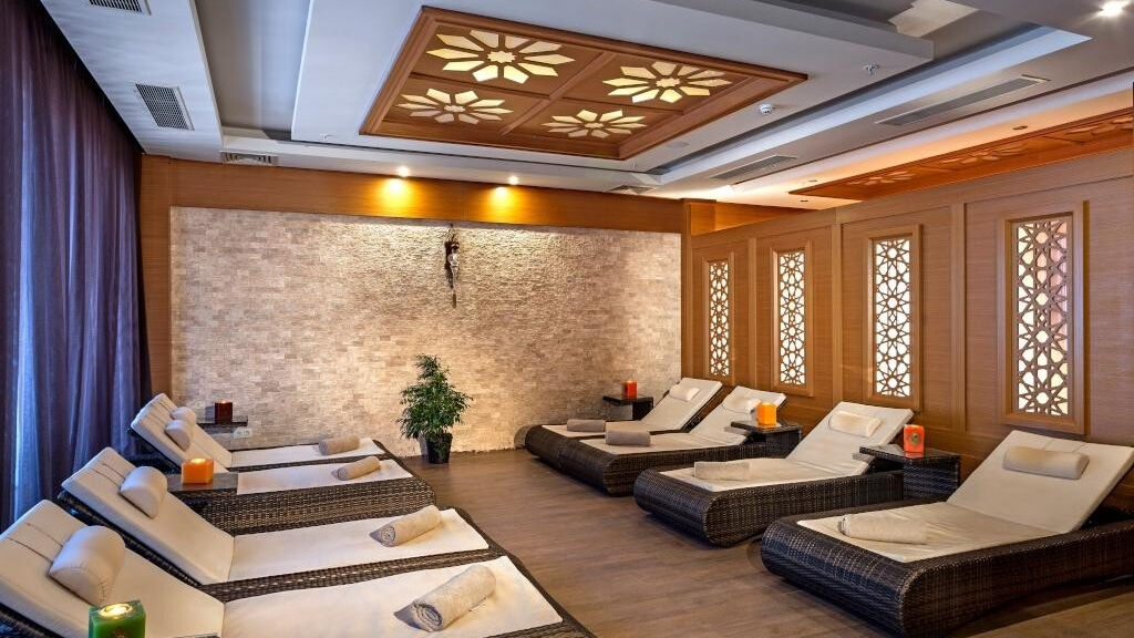 Karmir Resort