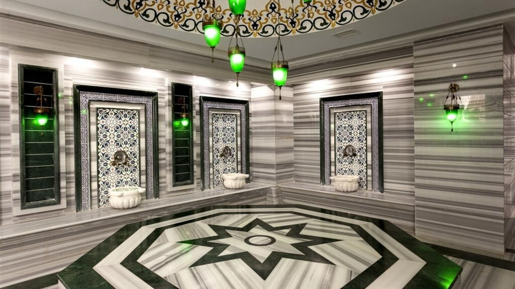 Karmir Resort