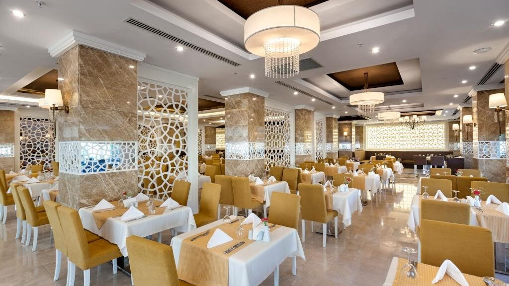 Karmir Resort
