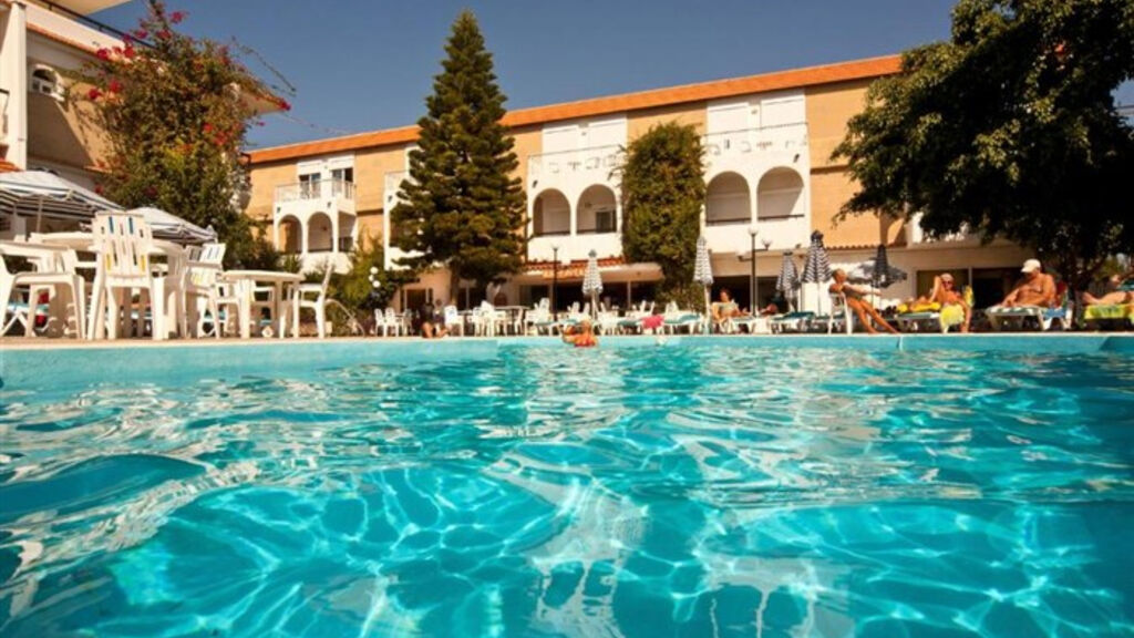 Kassandra Family Aparthotel & Spa