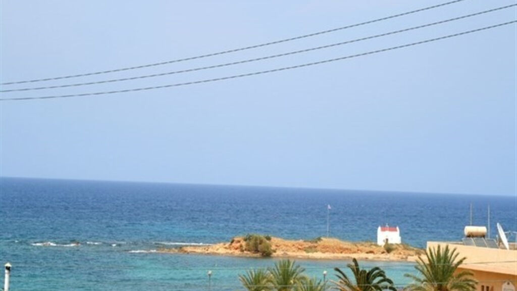 Kastro Beach