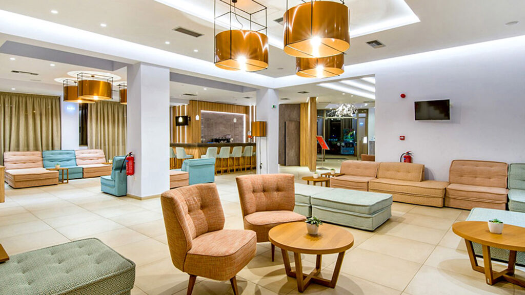 Kiani Beach Resort