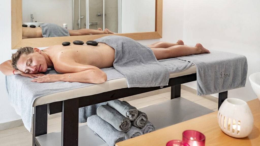 Kinetta Beach Resort Spa