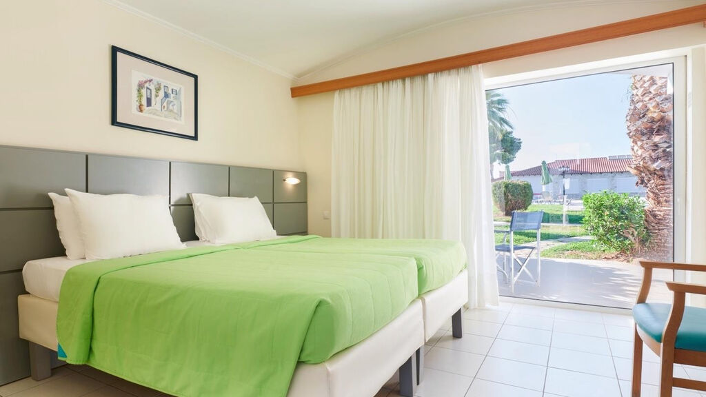 Kinetta Beach Resort Spa