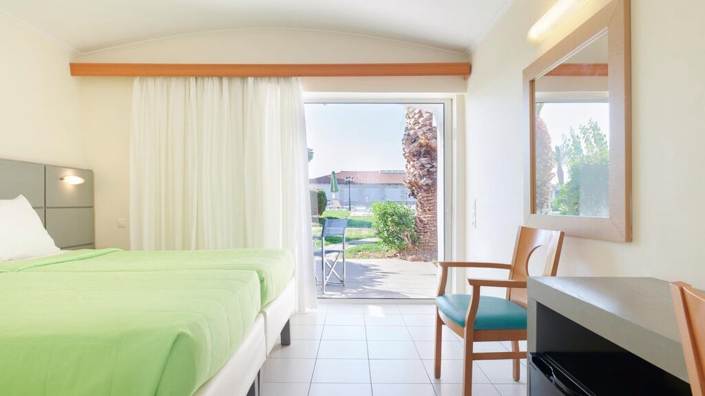 Kinetta Beach Resort Spa