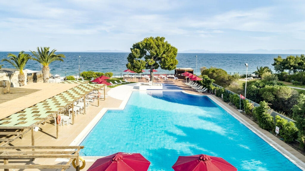 Kinetta Beach Resort Spa