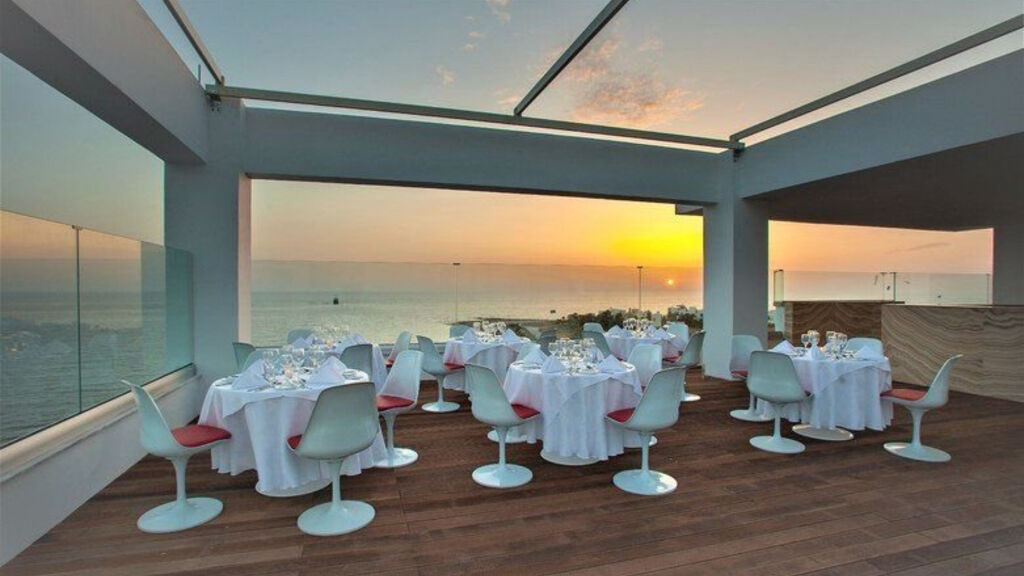 King Evelthon Beach Hotel and Resort