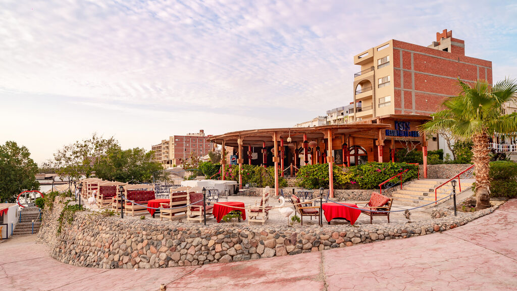 King Tut Aqua Park Beach Resort
