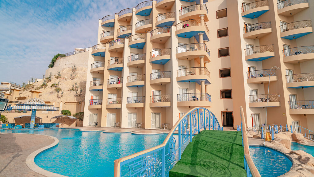 King Tut Aqua Park Beach Resort
