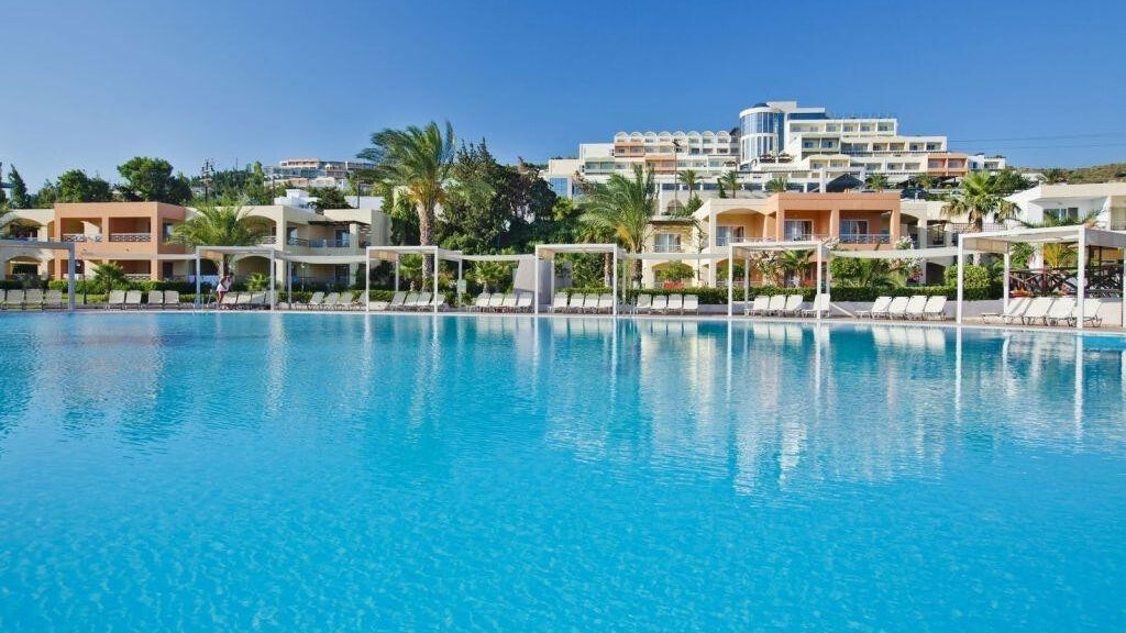 Kipriotis Maris & Suites