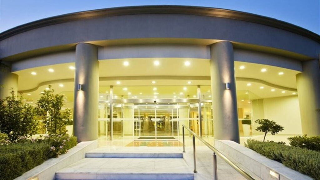 Kipriotis Maris Suites