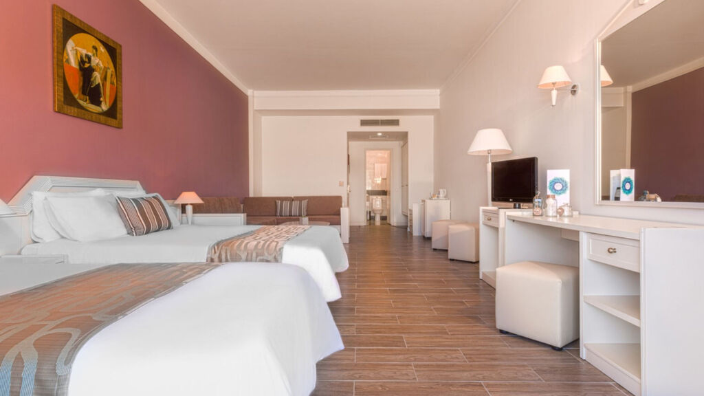 Kipriotis Panorama & Suite