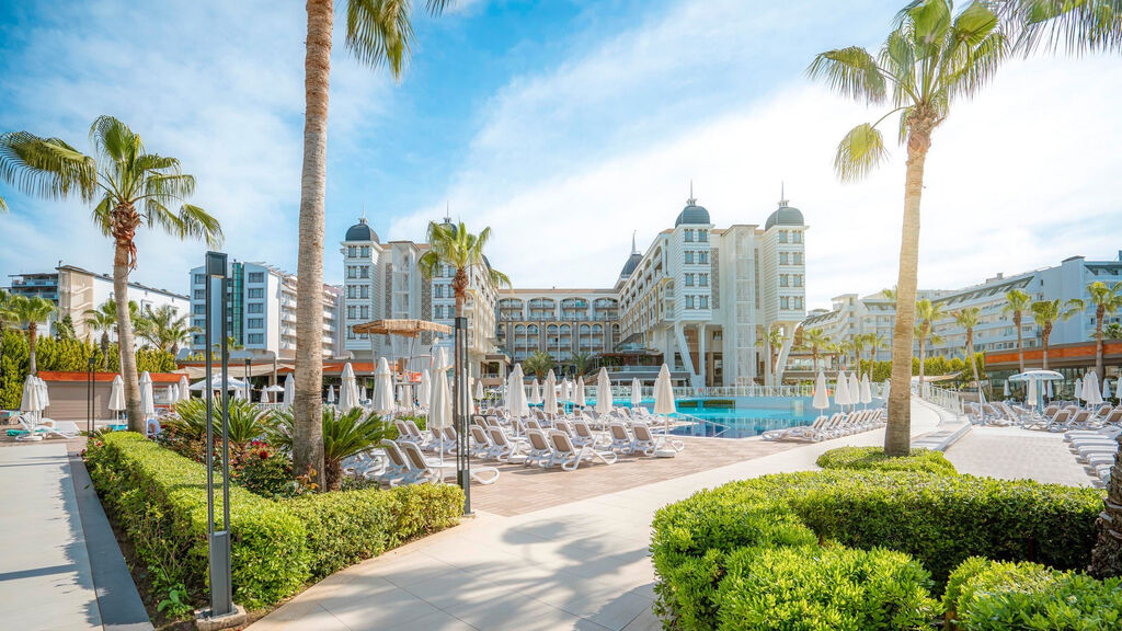 Kirman Sidera Luxury & Spa