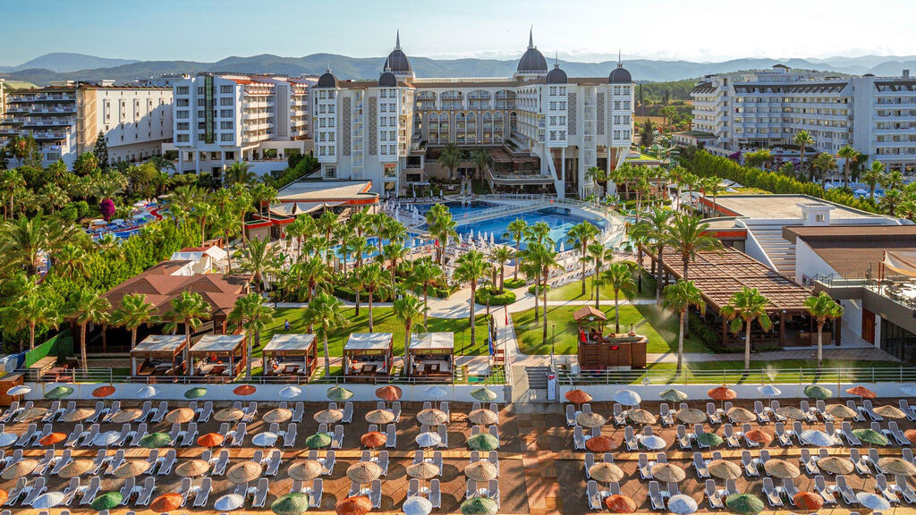 Kirman Sidera Luxury & Spa