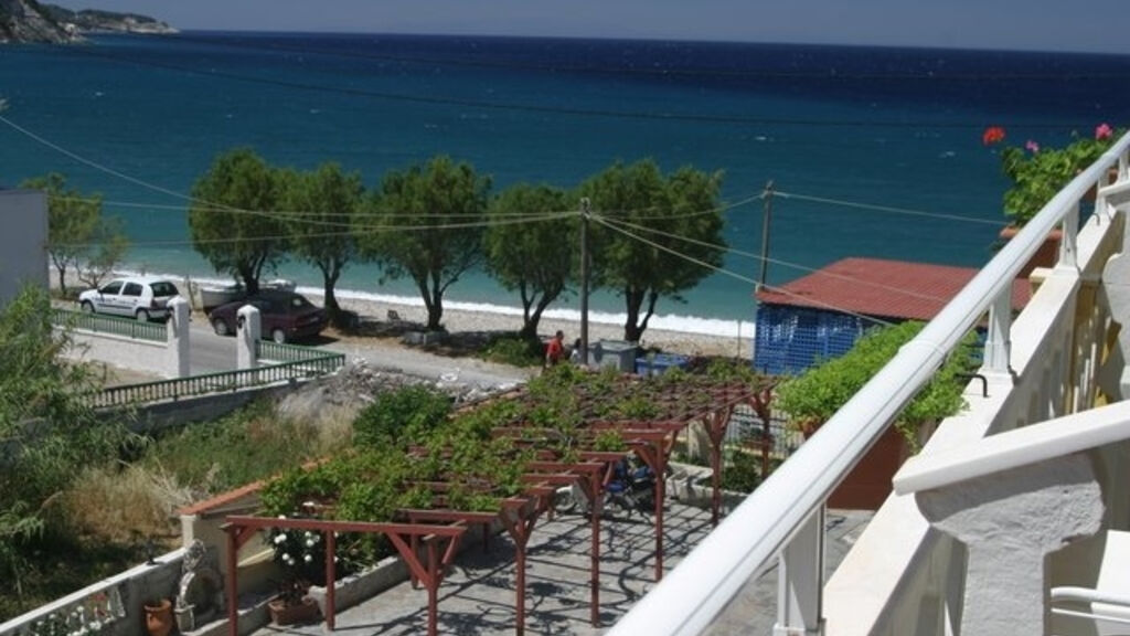 Kokkari Beach