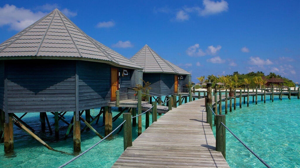 Komandoo Island Resort & Spa