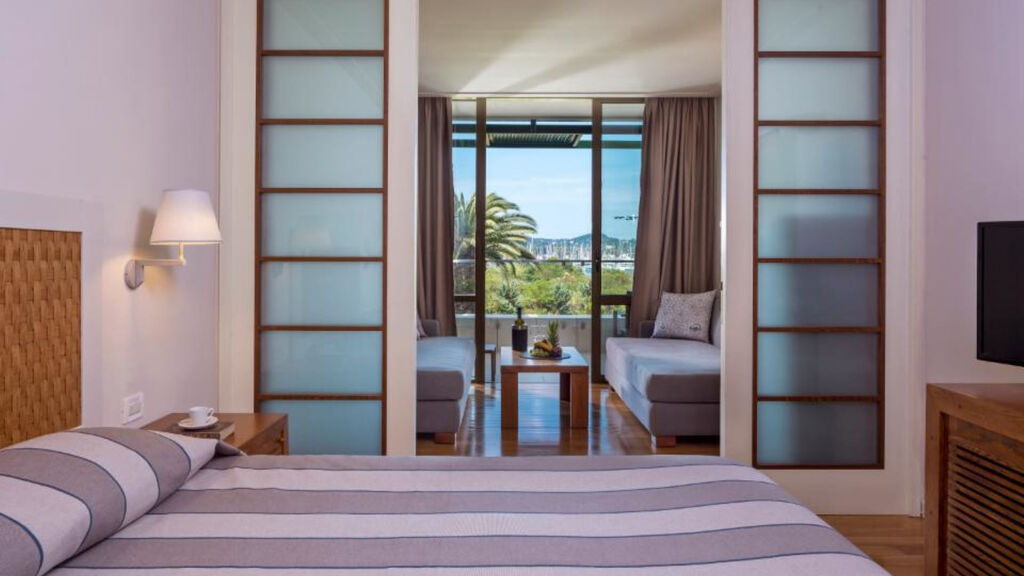 Kontokali Bay Resort & Spa