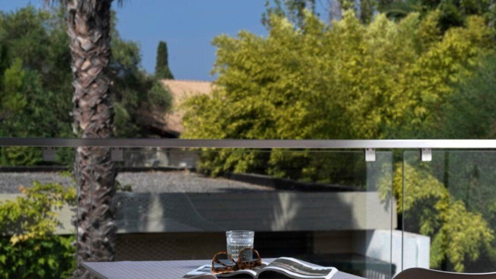 Kontokali Bay Resort & Spa