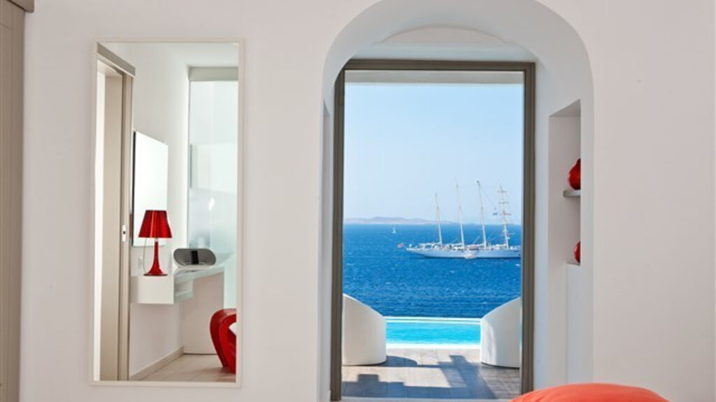 Kouros Boutique Hotel and Suites