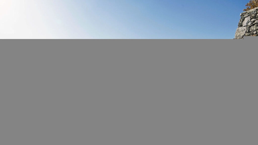 Kouros Hotel And Suites