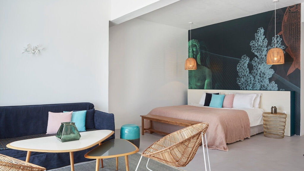 Kouros Hotel And Suites