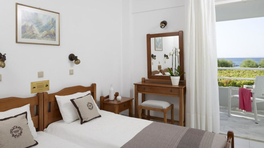 Kouros Seasight Resort