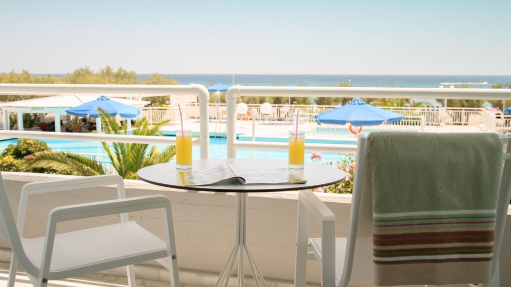 Kouros Seasight Resort