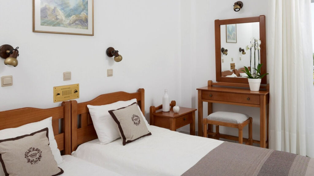 Kouros Seasight Resort