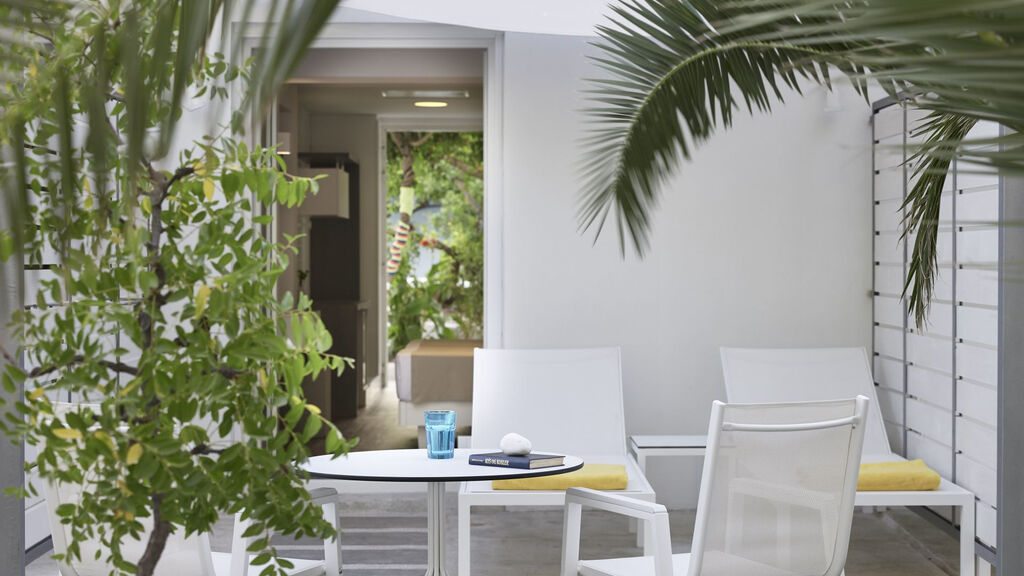 Kouros Seasight Resort