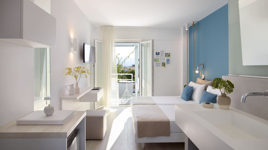 Kouros Seasight Resort