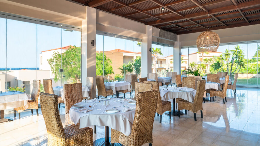 Kresten Royal Euphoria Resort