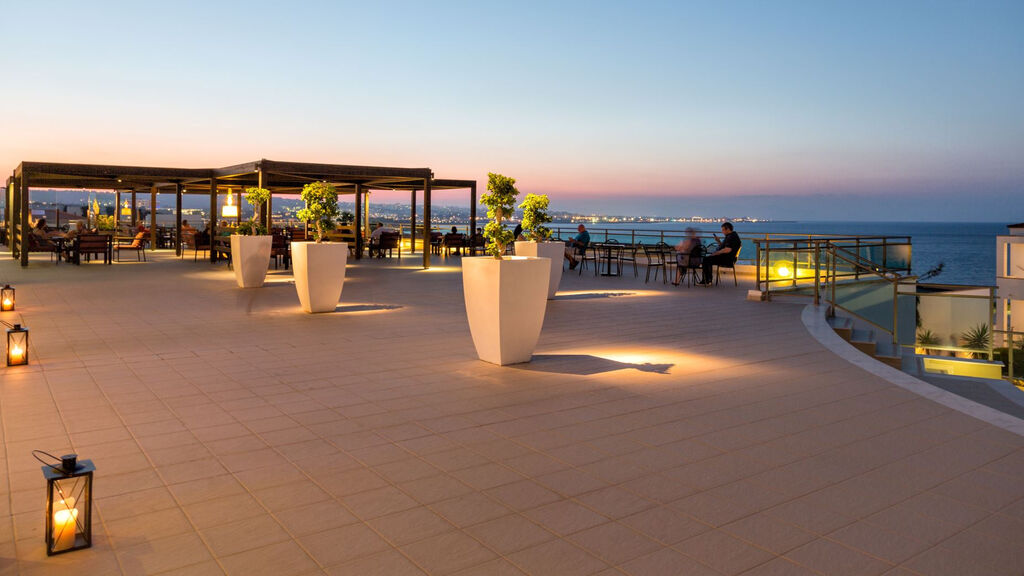 Kresten Royal Euphoria Resort