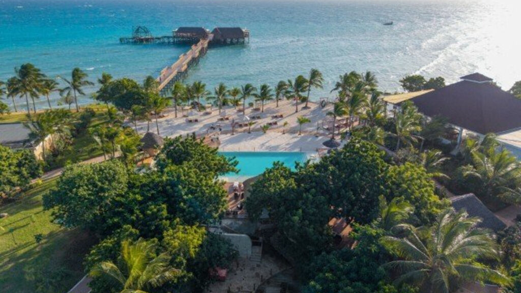 Kwanza Resort By Sunrise