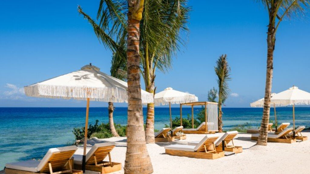 Kwanza Resort By Sunrise