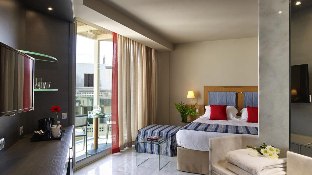 Kyma Suites