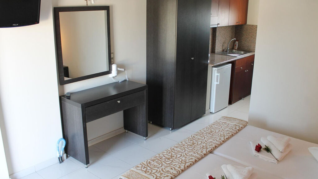 La Caretta Restaurant And Hotel