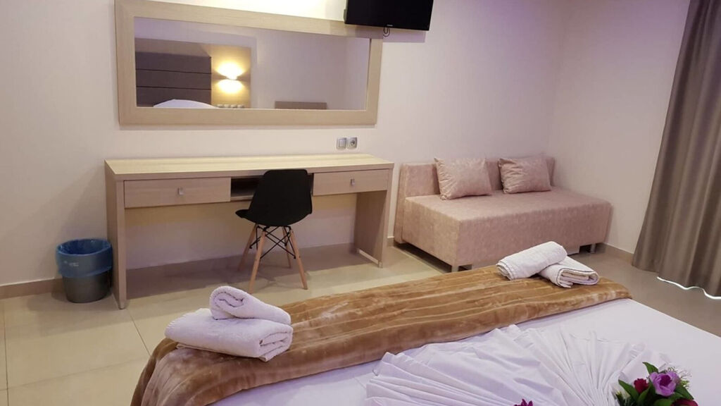 La Caretta Restaurant And Hotel