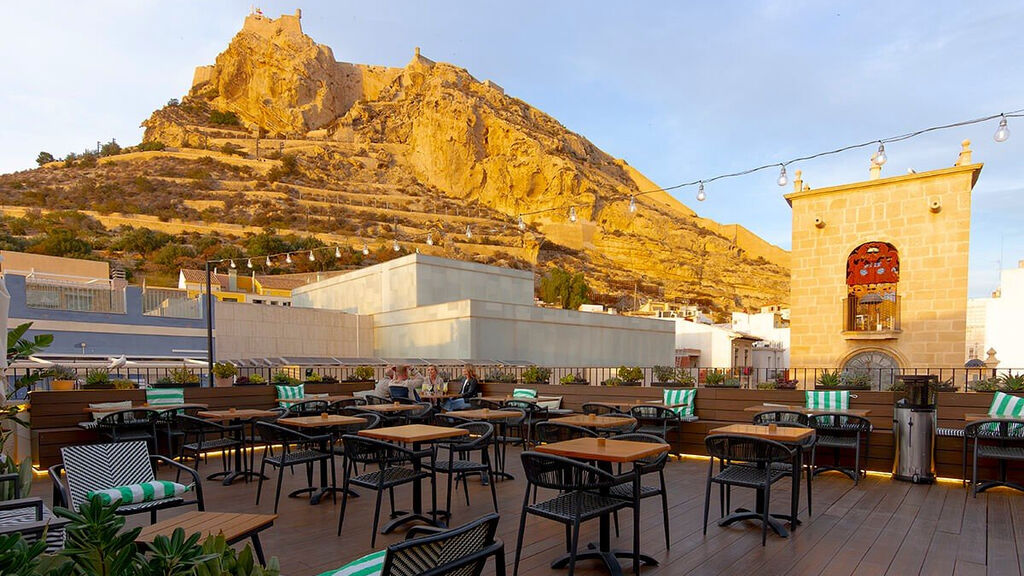 La Milagrosa Hotel and Apartments