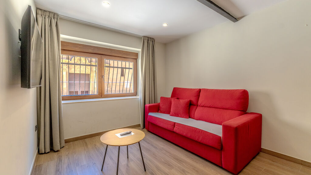 La Milagrosa Hotel and Apartments