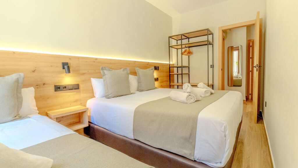 La Milagrosa Hotel and Apartments