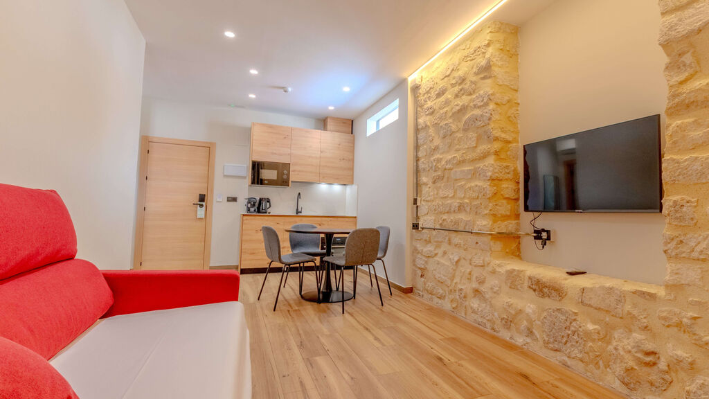 La Milagrosa Hotel and Apartments