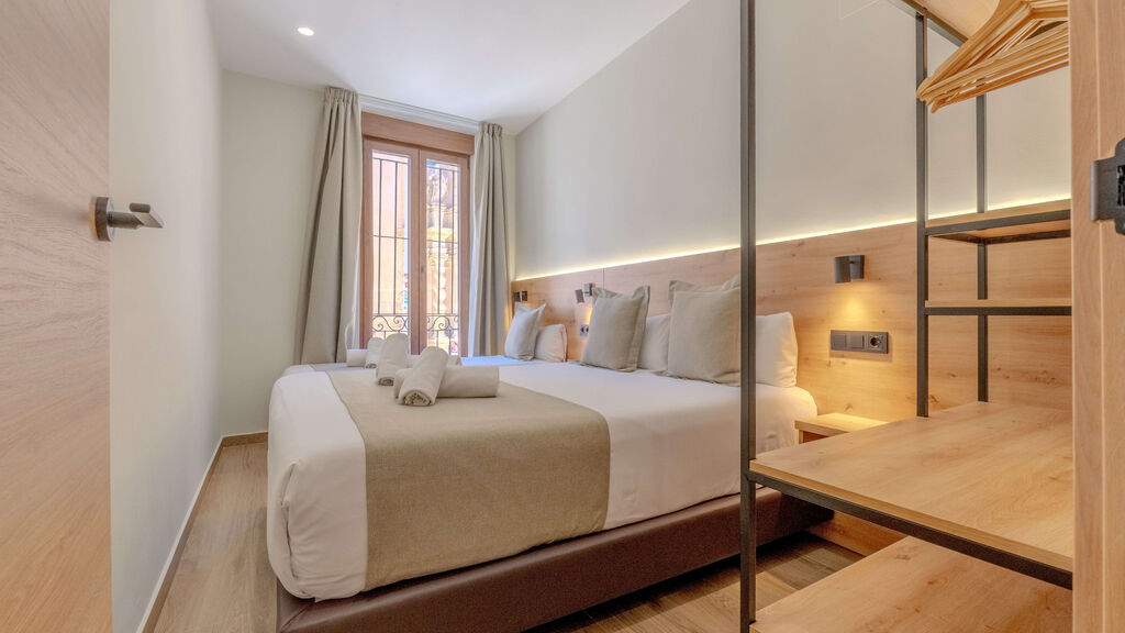 La Milagrosa Hotel and Apartments