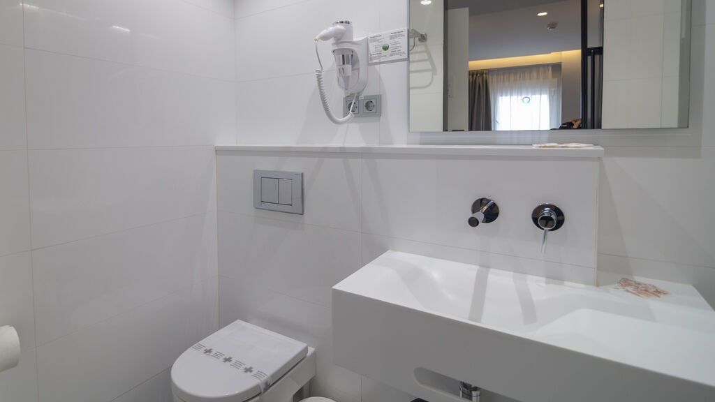 La Milagrosa Hotel and Apartments